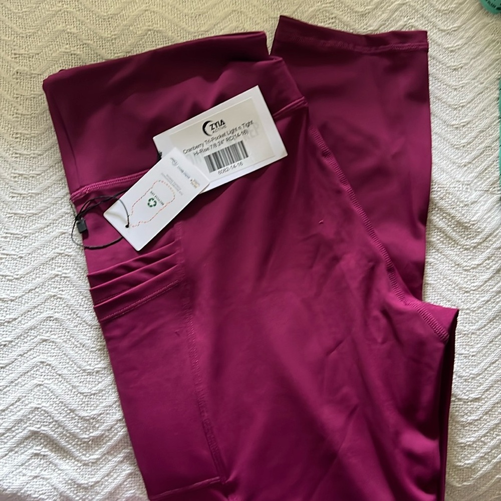 Cranberry Tri Pockey Light N Tight 7/8 Legging